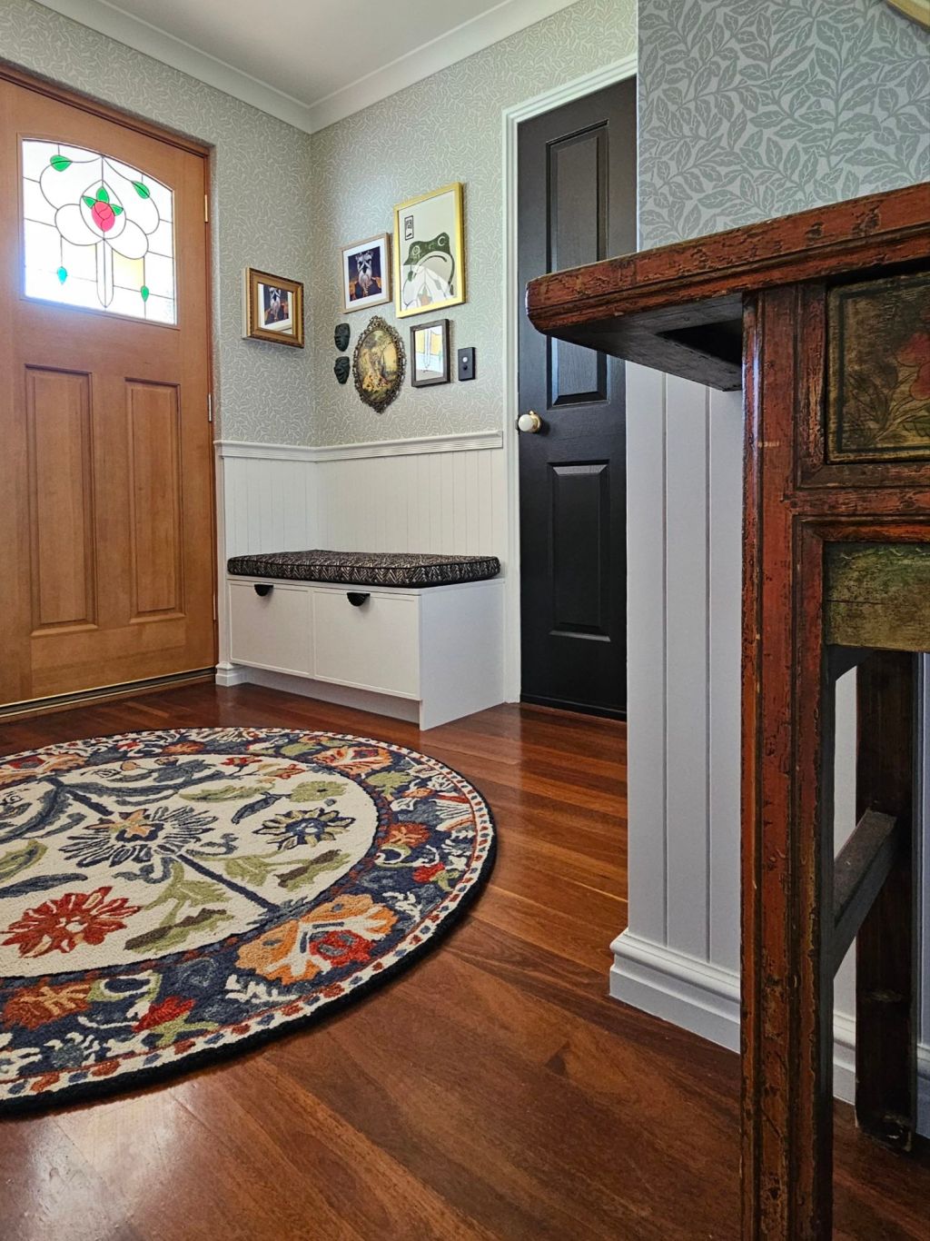 Interior design propaganda I’m not falling&nbsp;for