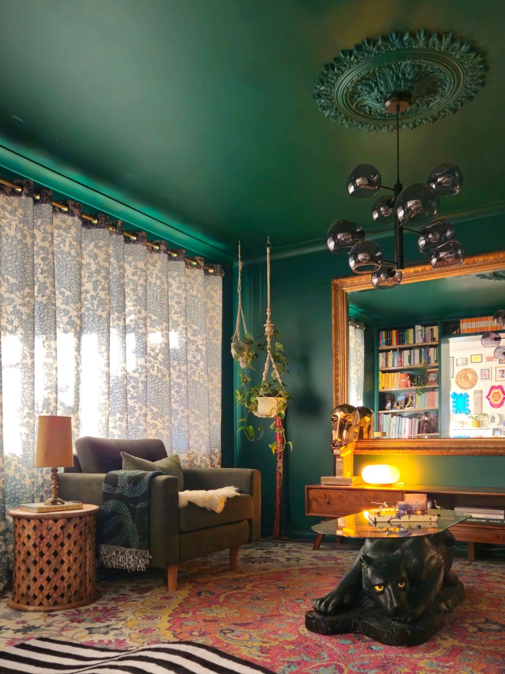 Why colour drenching is the coolest eclectic design&nbsp;trend